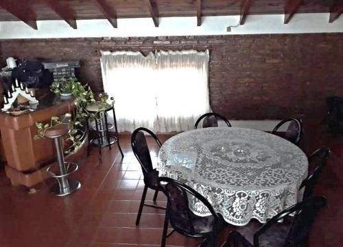 Casa 5 Ambientes Con Cochera