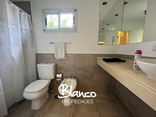 Casa En Venta En Pilar Del Este, Barrio Santa Elena, Pilar, G.b.a. Zona Norte