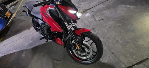Pulsar Bajaj N160, Ú/dueño, Color Rojo-negro, 1320km, 2024