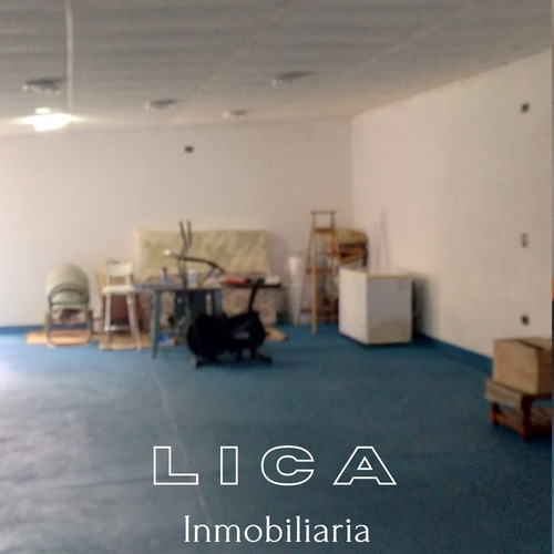 Imagen 5 de 18 de Casa Con Amplio Salón Ubicada En Calle J. Márquez 345 De La Ciudad De San Lorenzo