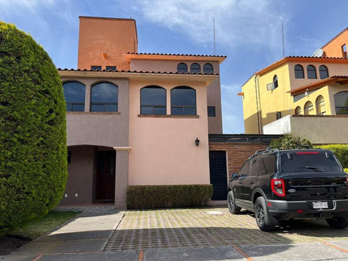 Casa En Venta Totalmente Remodelada En Campestre Del Valle , Metepec