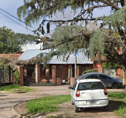 Casa En Venta - 3 Dormitorios 2 Baños - 600mts2 - La Matanza