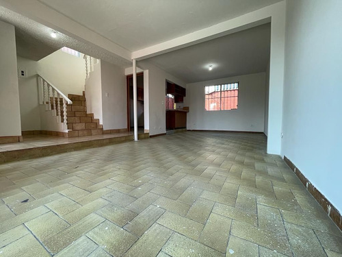 Venta Casa Gran Potencial Comercial Cerca De 5y10