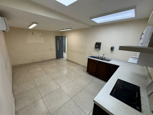 Bodega Comercial En Venta En Ave. Nogalar En San Nicolás