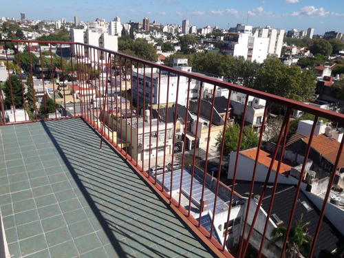 Dueño Vende Amplio Departamento De 1 Ambiente Con Cocina Separada, Baño Completo, Placard Y Gran Balcon, En Inmejorable Ubicación Y Con Espectacular Vista Abierta Al Contrafrente Con Orientacion Norte