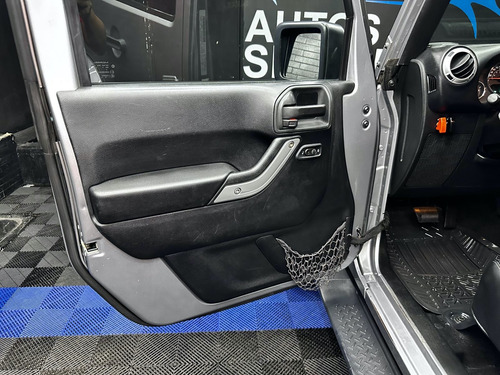 Jeep Wrangler 3.6 Unlimited Sahara V6 4x4 At