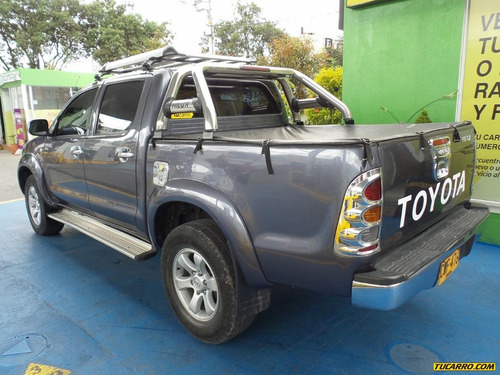 Toyota Hilux 2.5 Mt