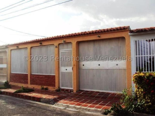 Casa En Venta En Villas De Aragua Maracay Aragua 24-15773 Irrr