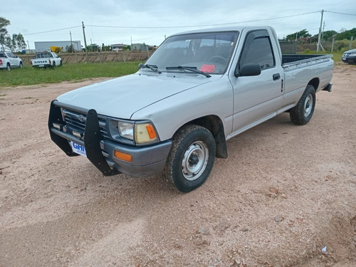 Toyota Hilux 2.4 S/cab 4x2 D