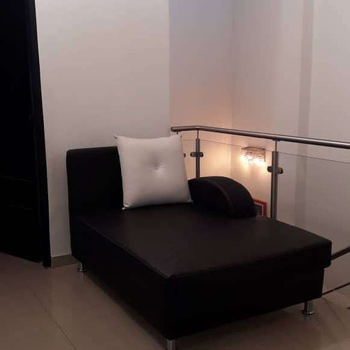 Imagen 2 de 8 de Venta De Town House En Altos De Paramillo