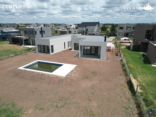 Casa En Venta A Laguna En San Sebastian - A Estrenar