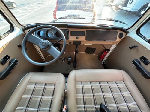 Volkswagen Kombi 1.6 Std 3p Gasolina