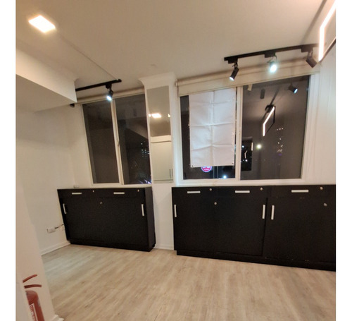 3 Oficinas Conjuntas, Diversos Metrajes. Metro Manquehue