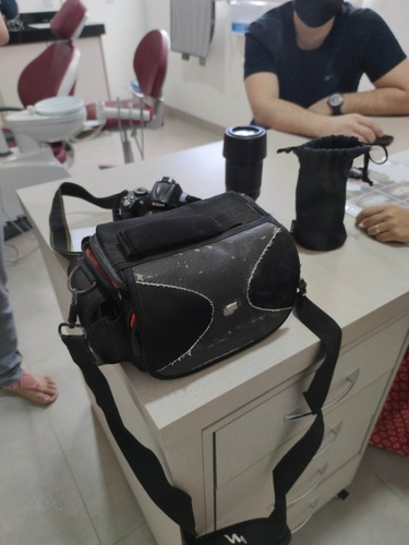 Nikon D5000