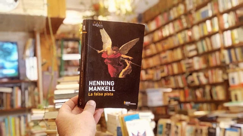 La Falsa Pista. Henning Mankell.