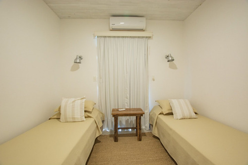 Casa En Alquiler Por Temporada De 3 Dormitorios En Pinar Del Faro (ref: Est-670)