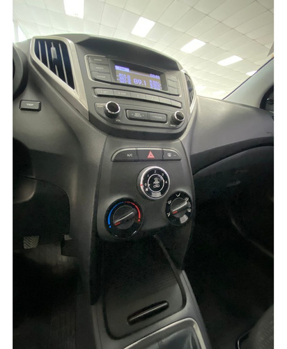 Hyundai HB20 1.0 UNIQUE 12V FLEX 4P MANUAL