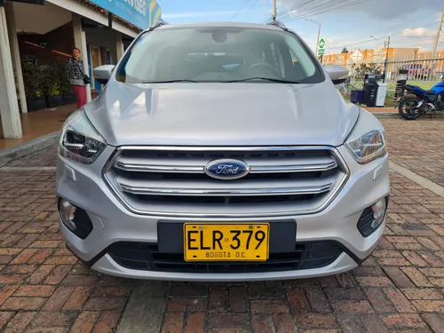 Ford Escape Titanium 2.0cc AT AA 4X4