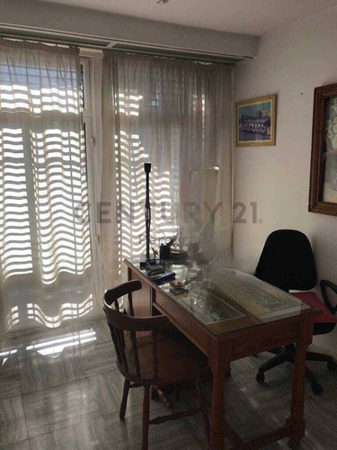 Imagen 6 de 9 de 45 Entre 6 Y 7. Piso De 4 Dormitorios En Venta, La Plata