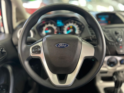 Ford Fiesta 1.6 SE SEDAN 16V FLEX 4P POWERSHIFT