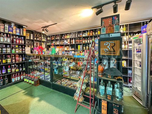 Venta Local Comercial Av. Cataluña, Concepción