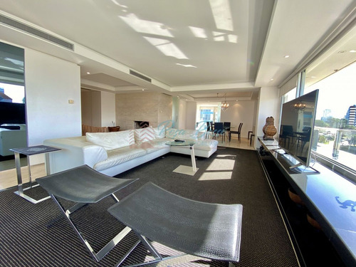 Imagen 8 de 30 de Apartamento En Venta Con Vista A Playa Brava