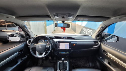Toyota Hilux 2.8 Dc 4x2 Tdi Srv L16 2021