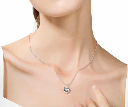 Collar Cadena Delgada Y Dije Corazón Colgando, Baño Plata