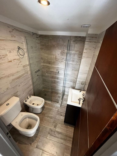 Imagen 10 de 16 de Departamento En Venta, Haedo Moron, Con Terraza Privada Y Parrilla