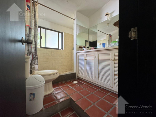 Casa Sola De Dos Niveles En Venta, En Privada Con Vigilancia En Lomas Tetela, Cuernavaca Morelos