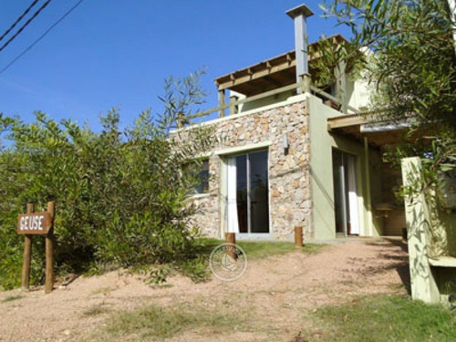 Betel En Punta Del Diablo