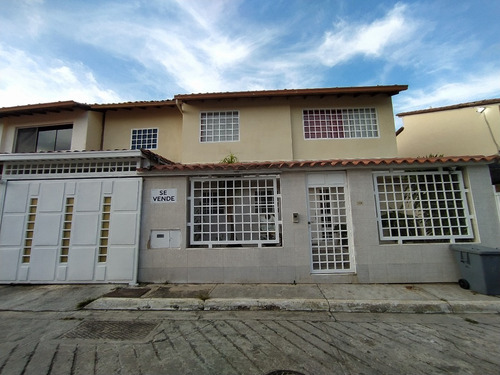Imagen 1 de 17 de Vendo Town House En Urb. Montaña Residencial Bosque Valle Foth-342 Gg