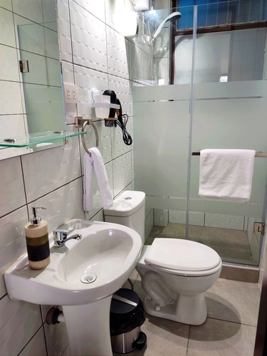Imagen 16 de 19 de Alquiler De Departamento Amoblado En Aramburú 856 San Isidro