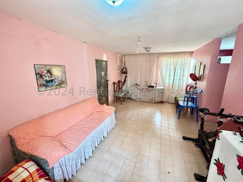 Rah Lara Vende Acogedor Apartamento Ubicado En El Oeste De Barquisimeto-lara.