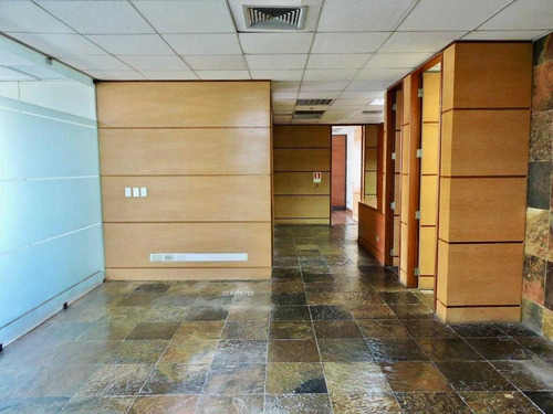 Oficina Arriendo El Golf - Metro Tobalaba