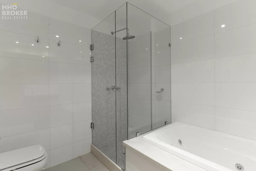 Apartamento En Alquiler Torre Lobos, Punta Del Este.