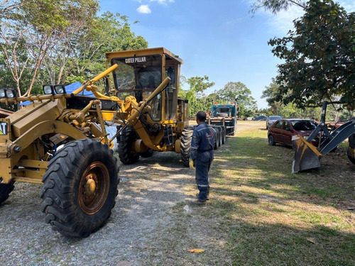 Motoniveladora Caterpillar 120 H - Modelo 2004 