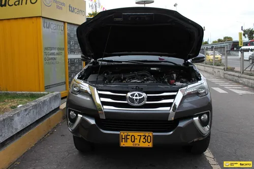 Toyota Fortuner 2.7 SRV