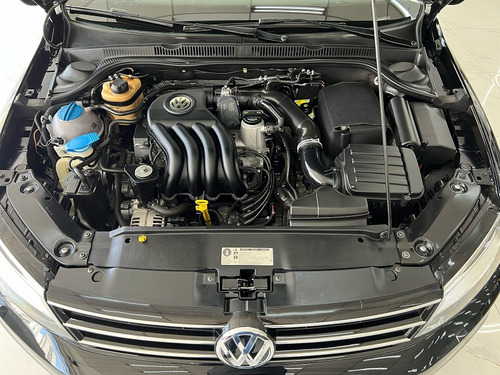 Volkswagen Jetta 2.0 Comfortline Flex Aut 4p
