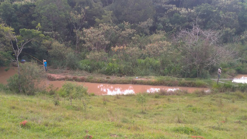 Vende-se Sítio Com Área Total De 14.6 Hectares