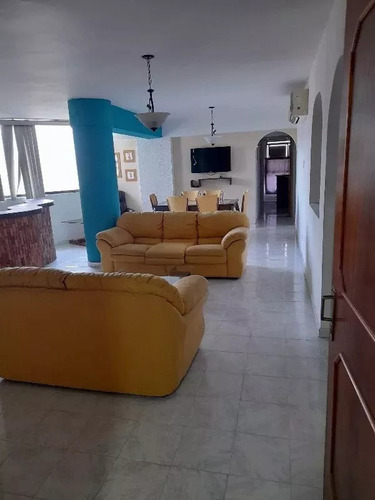 Apartamento En Res. Las Aves, La Granja, Naguanagua Foa-2350