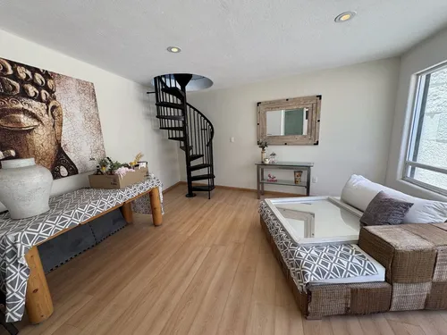Céntrica Residencia En Venta- Rinconada Jacarandas