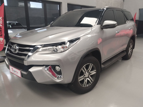 Toyota Hilux SW4 2.7 SRV 7 LUGARES 4X2 16V FLEX 4P AUTOMÁTICO