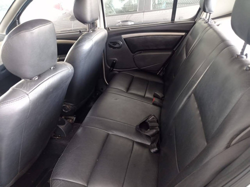Imagem 3 de 7 de Renault Sandero 1.6 Expression 8v Flex 4p Manual