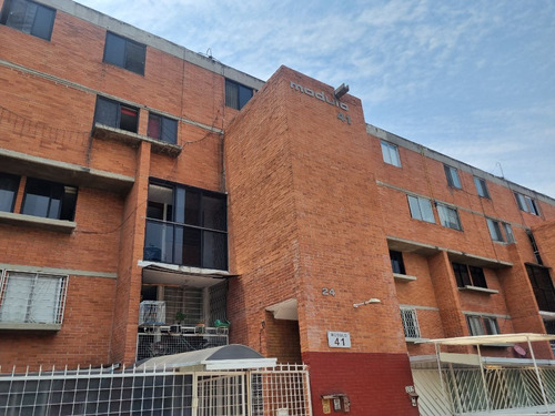 Ubicadisimo Y Amplio Departamento En Venta En Residencial Acueducto De Guadalupe
