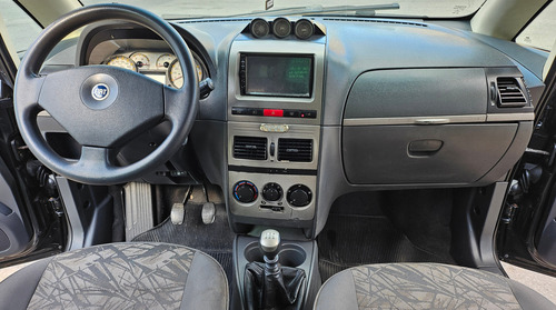 Fiat Idea 1.8 Adventure Flex 5p
