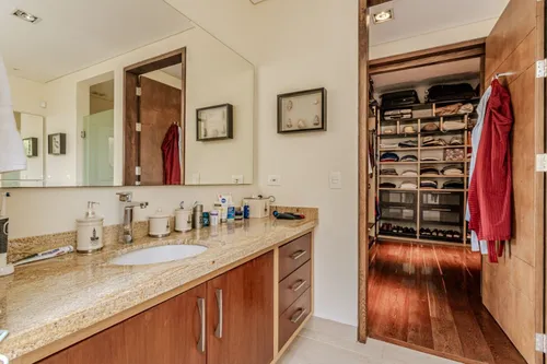 Casa En Venta En Llanogrande. Cod V14153