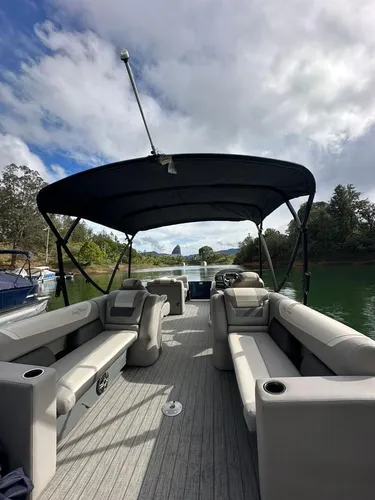 Bote Yate Lancha Ponton 2023 Sunchaser Eclipse 23 Pies