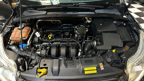 Ford Focus III 2.0 Sedan Titanium At6