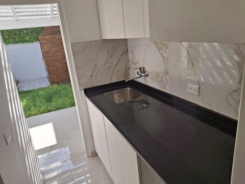 Casa De 6 Ambientes En Alquiler La Lucila